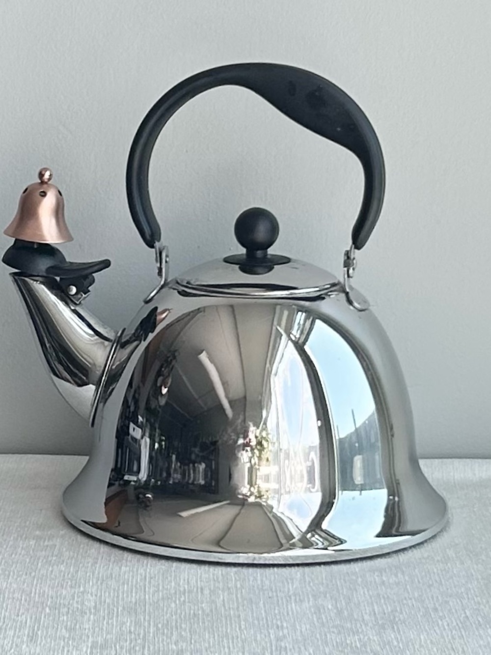MICHAEL GRAVES bells and whistles collectable vintage teapot
